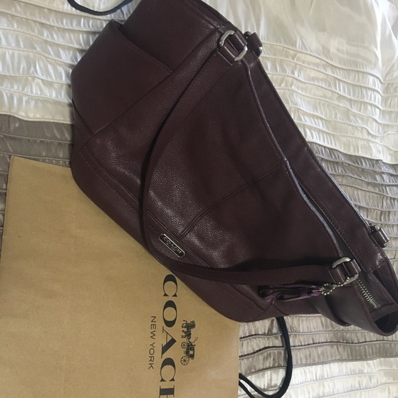 Authentic Coach Leather Bag NWOT - Picture 2 of 15